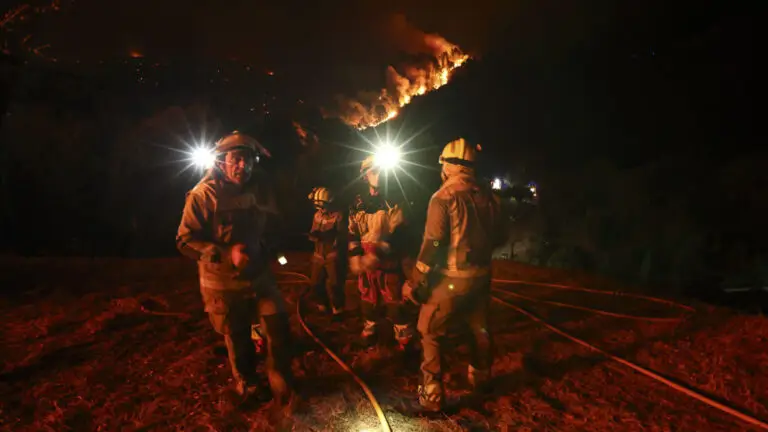Las empresas condenadas por el ‘cartel del fuego’ sortean la prohibición de contratar con el Estado