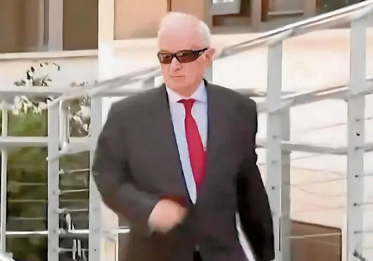 La defensa de la asistente de Begoña Gómez denuncia que el juez Peinado «ha mutilado» un auto de la Audiencia de Madrid que descartó imputarla por malversación