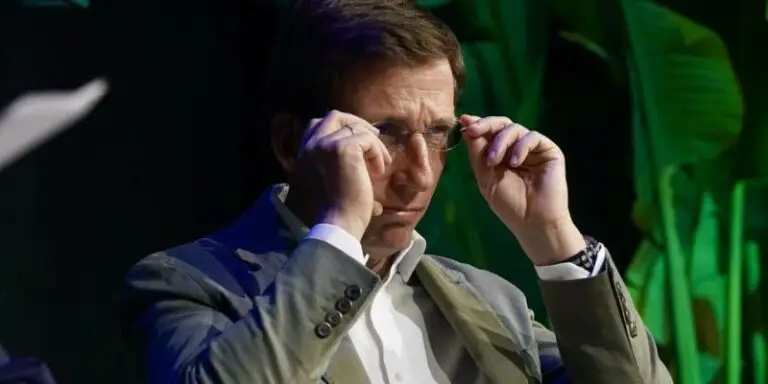 El Gobierno de Almeida reconoce que las protestas propalestina de La Vuelta no causaron «daño alguno en el mobiliario»