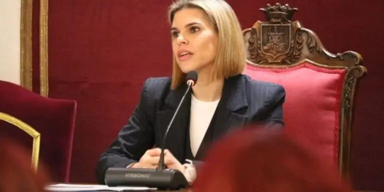 La Fiscalía abre diligencias contra el ayuntamiento de Judith Piquet (PP y Vox) por tres nuevos presuntos delitos