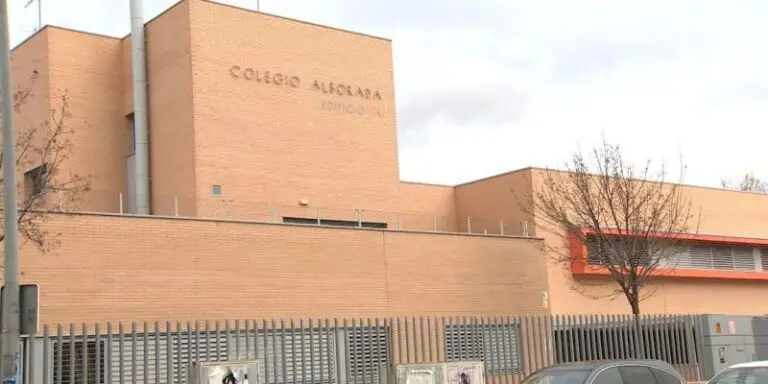 El Alborada, colegio vinculado al Opus denunciado por abusos sexuales a decenas de niños, protegió al presunto violador durante todo un curso