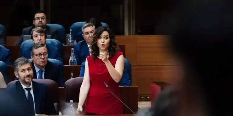El Constitucional confirma que el PP ha usado la Asamblea de Madrid para blindar a Ayuso de preguntas incómodas